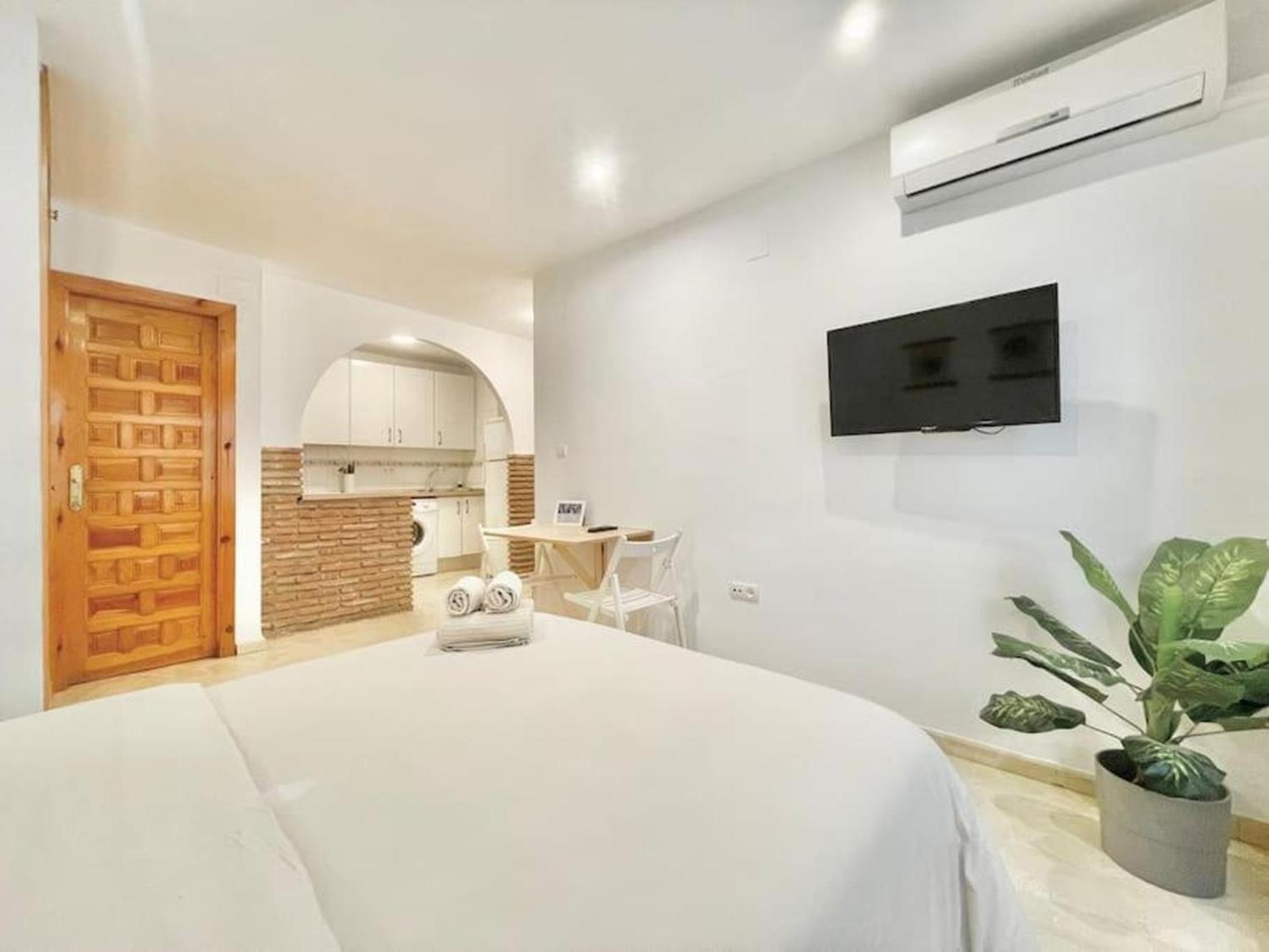 Elvira Urban Living - Granada Centro Apartment Exterior photo